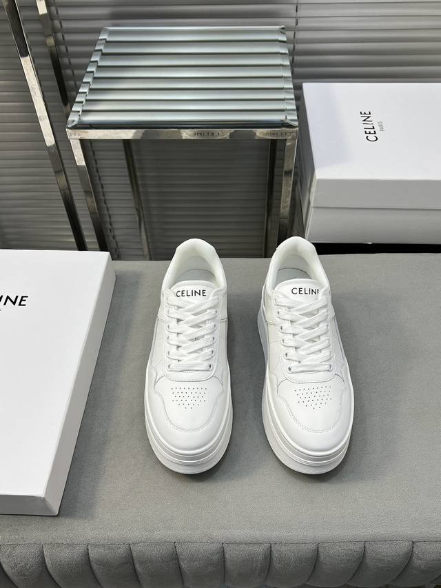 出厂 赛琳celine2024早春新款噻琳厚底运动鞋，经典再现街头朋克风休闲时尚百搭款，任何时候款式衣裤 任何时候场合都可以让你百搭无忧。各时尚明星 博主 网红