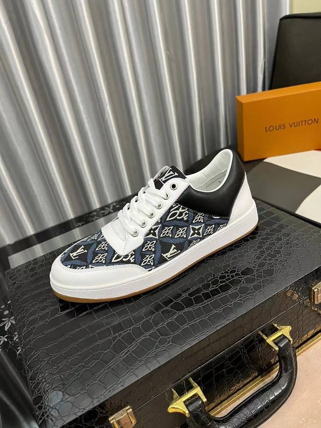 Louis Vuitton 路易威登lv潮流休闲低帮鞋1：1原版复刻！意大利进口专供面料牛皮+橡胶大底，防滑耐磨，进皮内里+设计上很独特的美，超级百搭也很舒服的