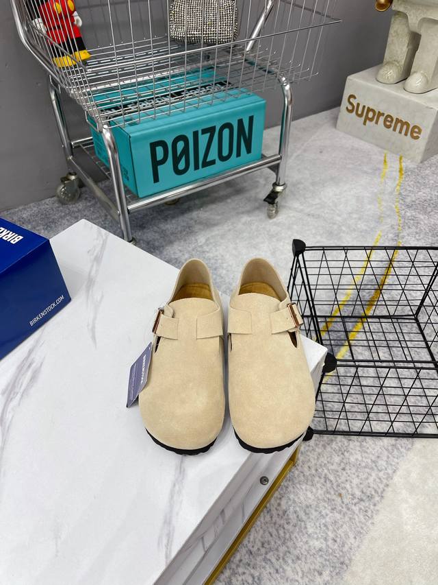 出厂 Birkenstock 博肯全包单鞋 常规版 产品全面升级！软木脚床更舒服，垫脚皮全部机器压贴上去的，细节效果做到更好。扣子全部改成卡钉锁死的，永不脱落。