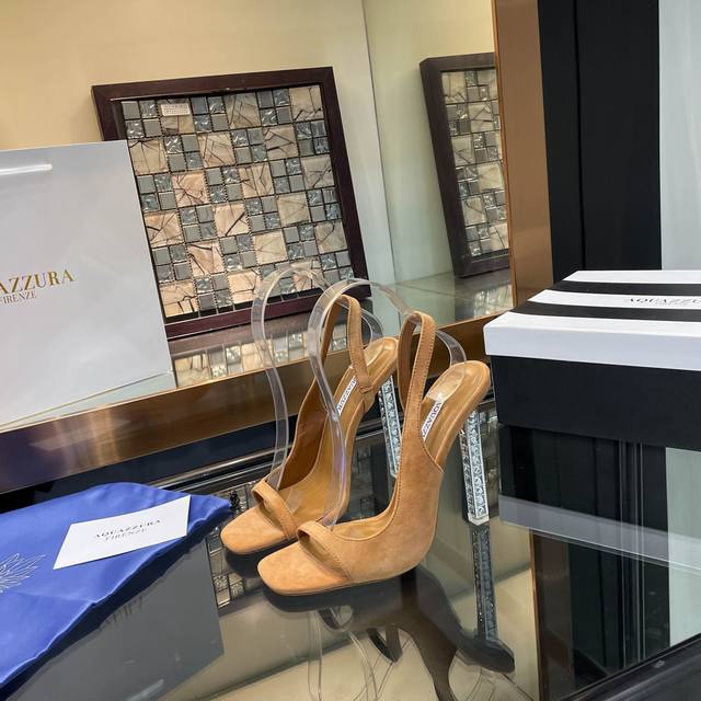 Aquazzura 2024 新款凉鞋 顶级版本 代购款独家新款顶级版本 质量超级美爆。 Zp 原版开模 原版扣开模 附带原版定制蜥蜴纹纹羊皮制作，超级炫美 一