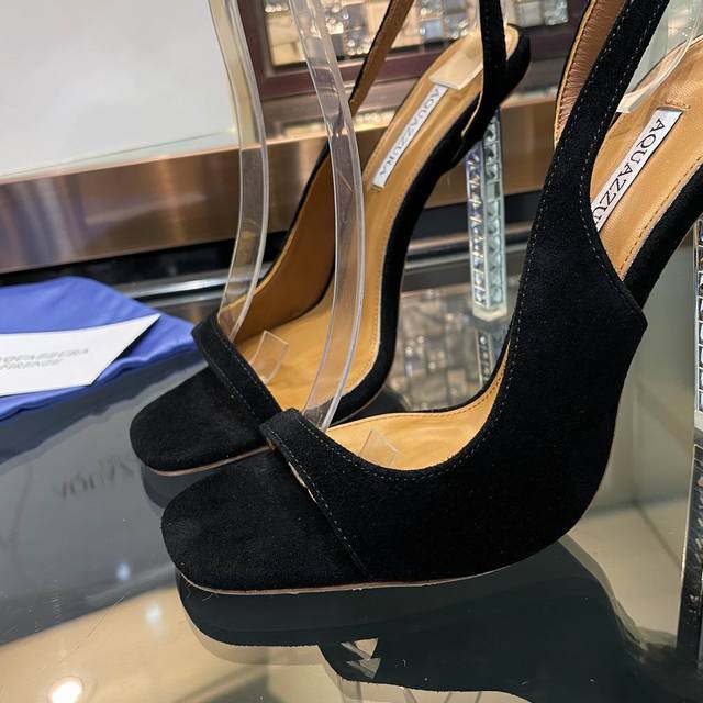 Aquazzura 2024 新款凉鞋 顶级版本 代购款独家新款顶级版本 质量超级美爆。 Zp 原版开模 原版扣开模 附带原版定制蜥蜴纹纹羊皮制作，超级炫美 一