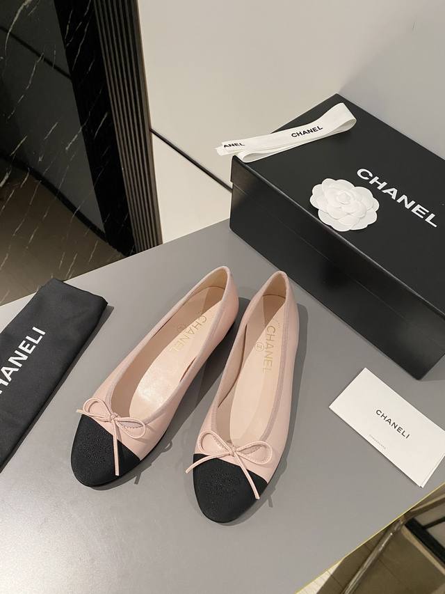 Chanel经典芭蕾舞鞋 皮底￥： Size：34 35 35.5 36 36.5 37 37.5 38 38.5 39 39.5 40 40.5 41 41.