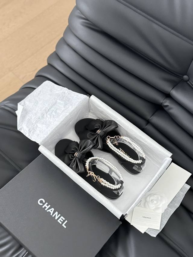 P拖鞋 凉鞋 Chanel 24S春夏新款蝴蝶结珍珠系列 一如既往的高版本 经典蝴蝶结版面 鞋面绸缎 羊皮 内里羊皮 真皮大底 跟高1.5 6Cm Size:3