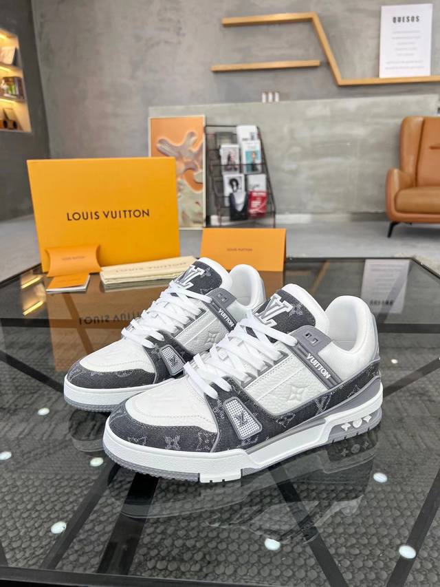 橙子出厂价 Louis Vuitton 路易威登 Lv Trainer 情侣款运动鞋板鞋 休闲复古篮球鞋 炸街男神爆款运动板鞋，专柜同步，鞋面意大利进口牛皮搭配