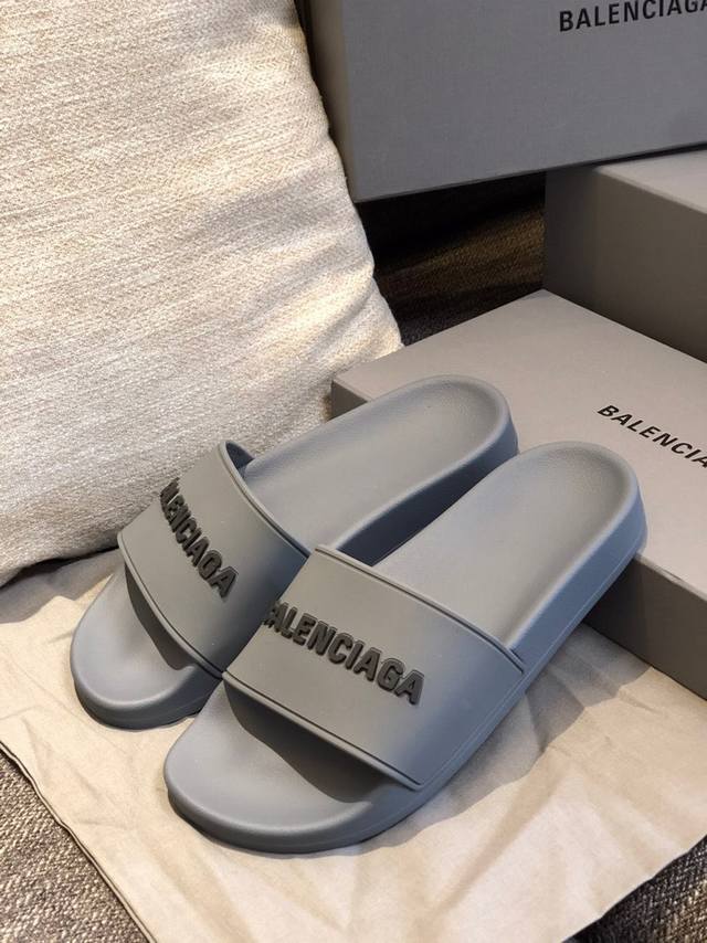 橙子出厂价 Balenciaga 巴黎世家 经典情侣款字母拖鞋 休闲家居拖沙滩拖一字拖 码数：35-46