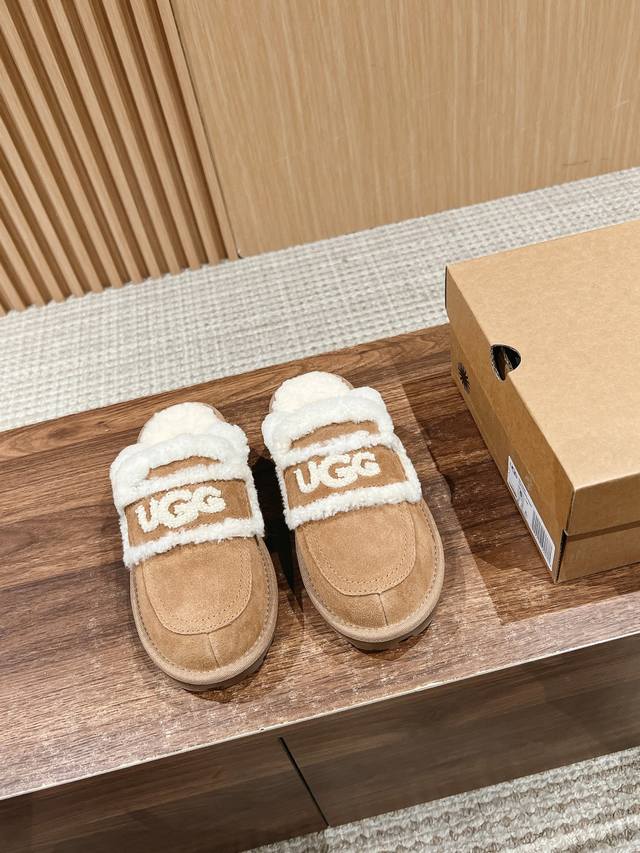 橙子出厂价 Ugg 秋冬新款雪地靴 小胖丁毛毛拖鞋 包头半拖 平底款# Logo拖鞋太火啦！一眼就上头的款式 胖胖的方圆头鞋 加上羊毛边边logo 憨憨的可爱。