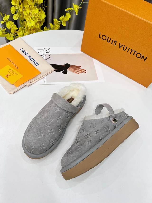 冲量价: Louis Vuitton 路易威登 Lv 新款专柜同步毛毛拖爆发售，鞋面意大利进口绒面牛皮，全羊皮毛一体内里，完全1比1复刻，鞋底：特供原版底，原厂