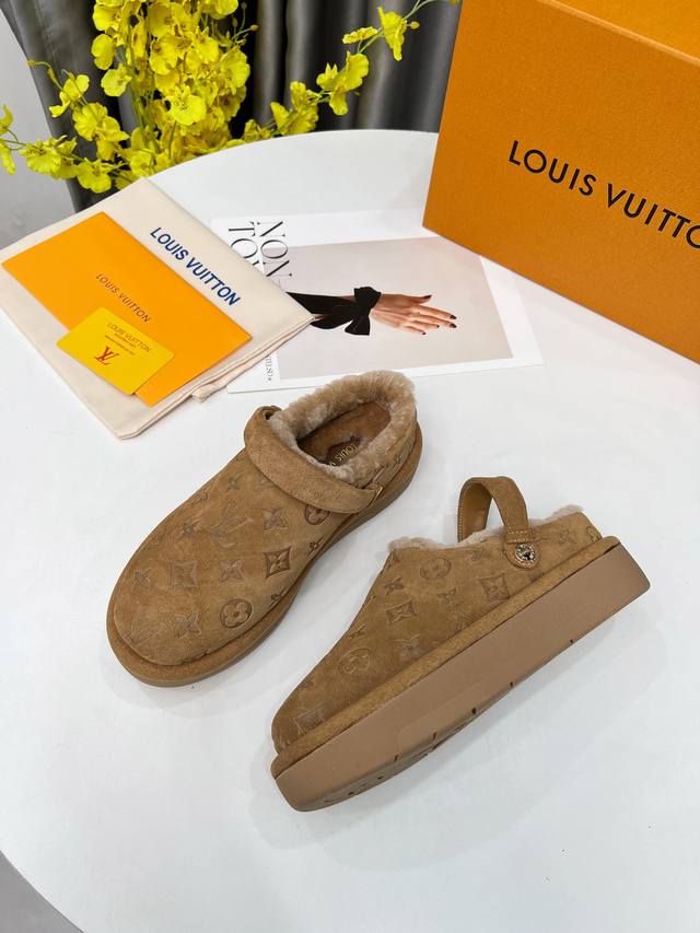 冲量价: Louis Vuitton 路易威登 Lv 新款专柜同步毛毛拖爆发售，鞋面意大利进口绒面牛皮，全羊皮毛一体内里，完全1比1复刻，鞋底：特供原版底，原厂