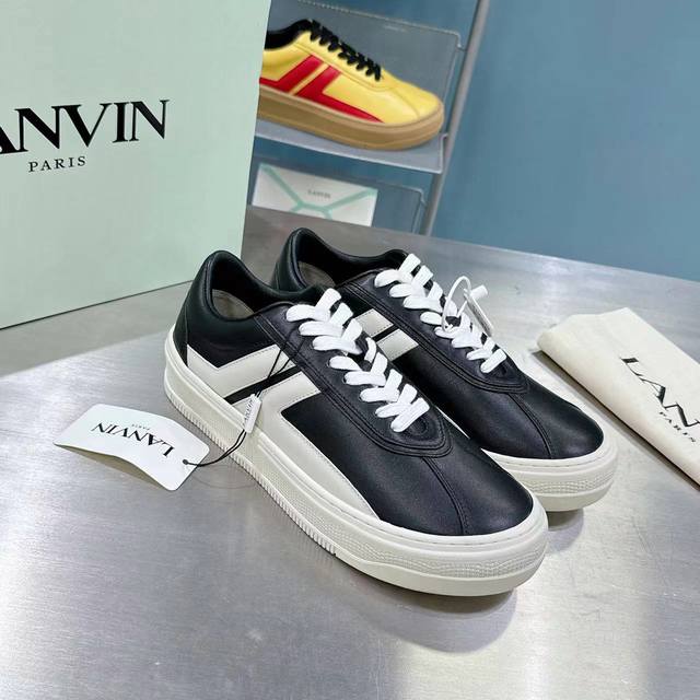 冲量价: 24Sss 成毅同款 Lanvin Lab X Future 男女同款cash休闲饼干鞋面料采用进口小牛皮内里头层牛皮里原版开模橡胶大底 男款：39#