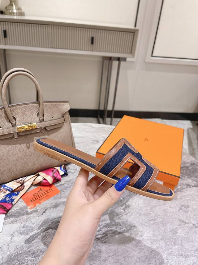 早春新款， 高端拼接油边工艺 全新改版 Hermès 包装升级，版型做工材料升级。 Hermes市场最高版本纯手工鞋 顶级产品爱马仕拖鞋 新款高端时尚原版一样，