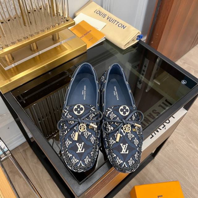 高版本 Louis Vuitton 路易威登 豆豆鞋 L家春夏新品 专柜主打走秀款豆豆鞋休闲鞋系列 万年青款，经典百搭，代购级别，全年供货，细节完美无可挑剔，上