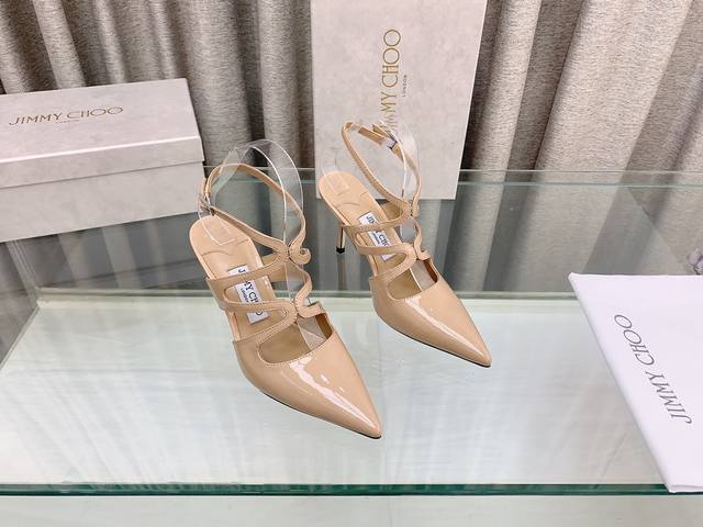 Jimmy Choo 巴黎橱窗定制款！春夏新品高跟凉拖！ 鞋面：牛漆皮 内里：羊皮里 大底：原版意大利真皮大底 跟高 ：8.5Cm 码数 ：35～39 34、4