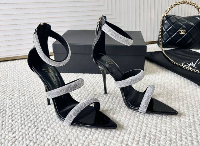 giuseppe Zanotti Gz2024新款水钻三带高跟凉鞋 跟高:10.5Cm 正码:35-39订做40.41.42