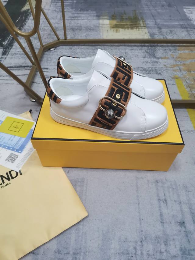 fendi 爆款专柜原版顶级品质正品代购级独家复制！鞋面是原版定制牛皮，经典ff字母图案装饰！，羊皮内里垫脚，Size: 35-42码，