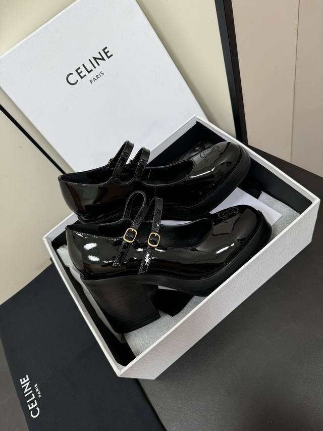 celine 赛琳2024Ss新款玛丽珍厚底高跟乐福鞋 网红爆款来袭！各大网红抢先体验、Celine网红ins种草神器、非常复古风、气场十足单品、设计风格非常新