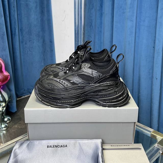 巴黎世家25Ss早春最新爆款走秀同款，Sneaker情侣运动老爹鞋系列 原版购入开发，一比一做货balenciaga16Xl Sneaker 整体鞋型汲取了ba