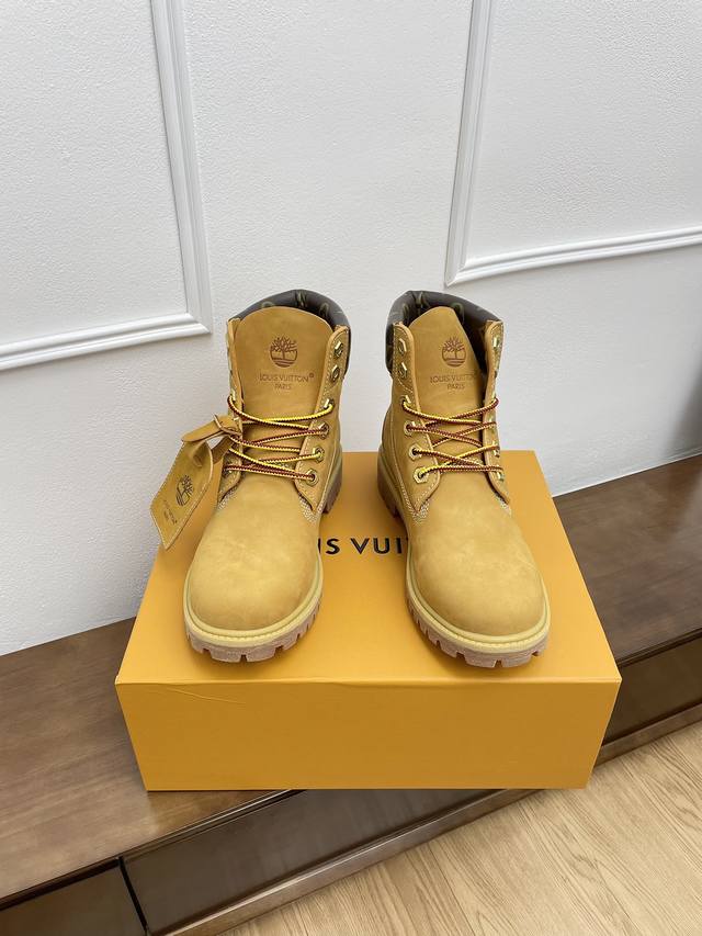 情侣款顶级版本 东莞专供代购级 带飞机盒 Lv X Timberland 添柏岚 联名款 老花 大黄靴 及踝靴 短靴 Lv X Timberland 及踝靴取材