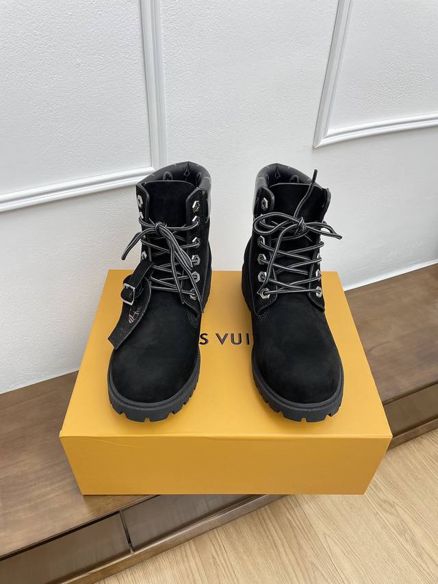 情侣款顶级版本 东莞专供代购级 带飞机盒 Lv X Timberland 添柏岚 联名款 老花 大黄靴 及踝靴 短靴 Lv X Timberland 及踝靴取材