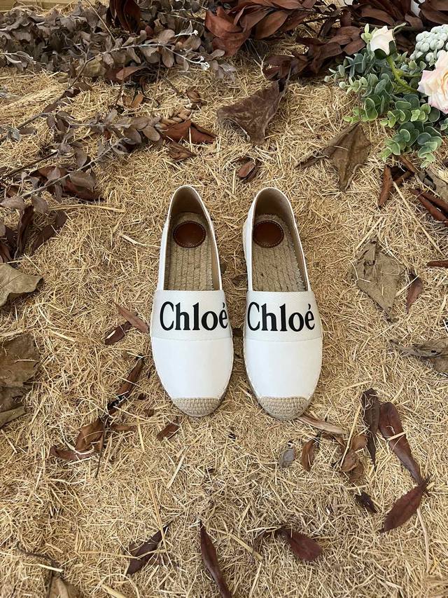 新品 Chloe 蔻依 顶级代购货，最高版本，渔夫鞋 专柜早春 新款 Chloe字母渔夫鞋系列， 爆款单鞋，上脚很美。 购入正品原版build。 正品级顶级货版