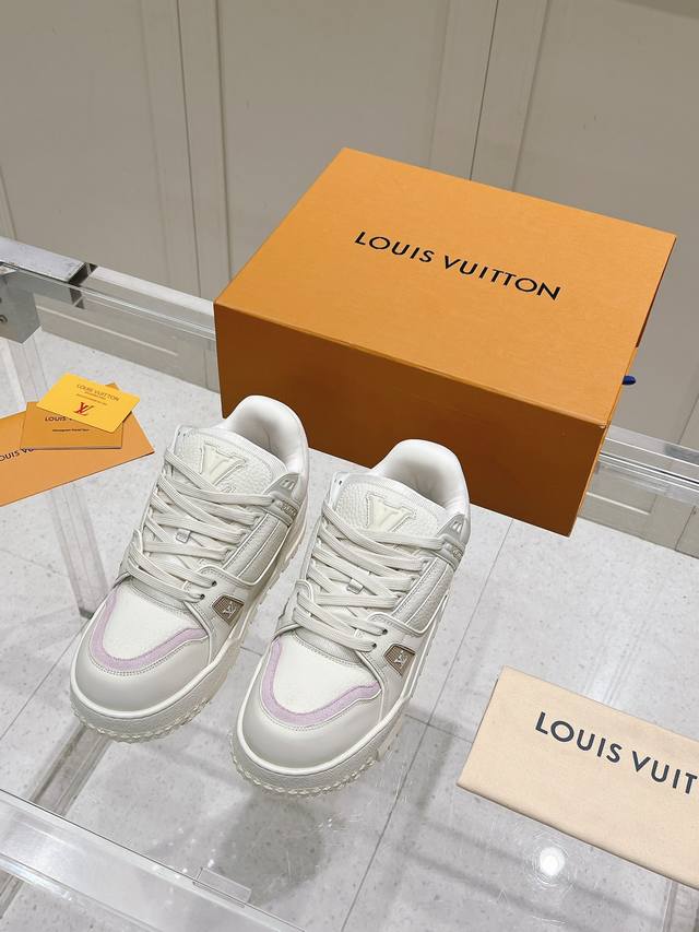 代购级别 限定斑点狗最新情侣系列 新色 Louis Vuitton 路易威登 Trainer Sneaker 时尚百搭低帮休闲板鞋 男女同款 顶级版本 胖嘟嘟