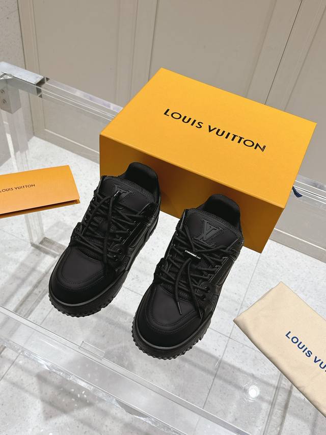 代购级别 限定斑点狗最新情侣系列 新色 Louis Vuitton 路易威登 Trainer Sneaker 时尚百搭低帮休闲板鞋 男女同款 顶级版本 胖嘟嘟