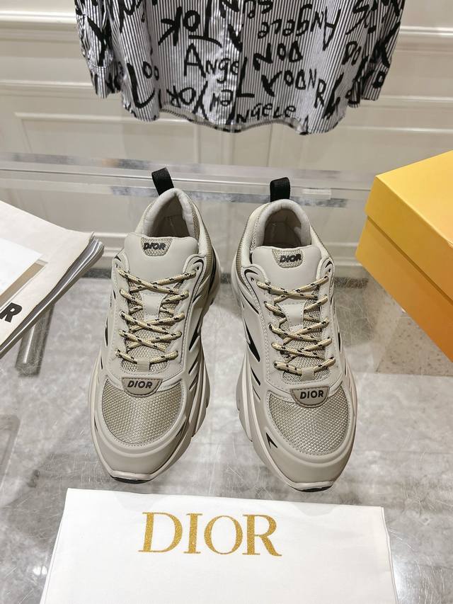 出厂 顶级版本dior 联名汉密尔顿 2025早春新款b44 Blade 情侣款运动鞋 原版一比一复刻购入多双原版开发唯一正确对版 全球限量发售888双周杰伦同