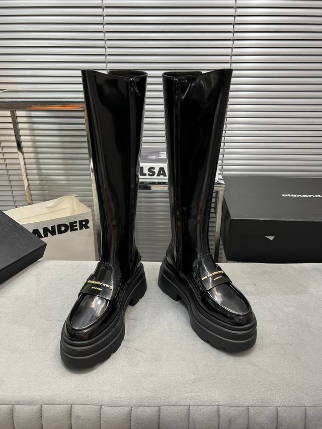 出厂 Alexander Wang 亚历山大王新款防水台松糕厚底短靴马丁靴 顶级版本！ 鞋面原版牛皮 鞋底开模橡胶一体ip大底、 跟高7.5Cm， Size：3