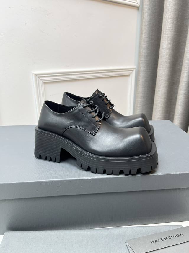 德比鞋 巴黎世家 Balenciaga Trooper Derby方头厚底德比鞋 立体小方头微微上翘的弧度 时尚感满满 独家顶级版原版一比一开模德比爆款 面料：