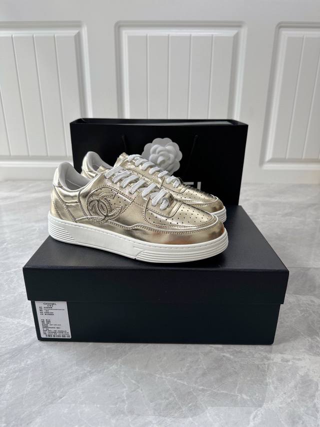 chanel Tennis Sneakers 香奈儿金属配色 熊猫配色 小白鞋 休闲 运动鞋 滑板鞋 原版购入开发 做货 小香 C家 专柜又一超级大爆款，网红博