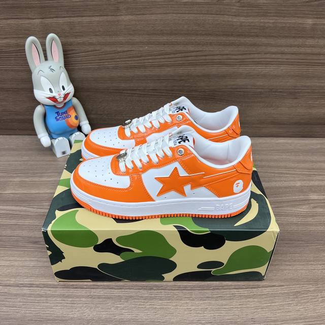 顶级版本猿人头a Bathing Ape Sta 经典潮流 时尚板鞋 男女同款 Bape 作为著名的潮流品牌，Bape Sta 也带有浓厚的潮流感，受到许多潮流