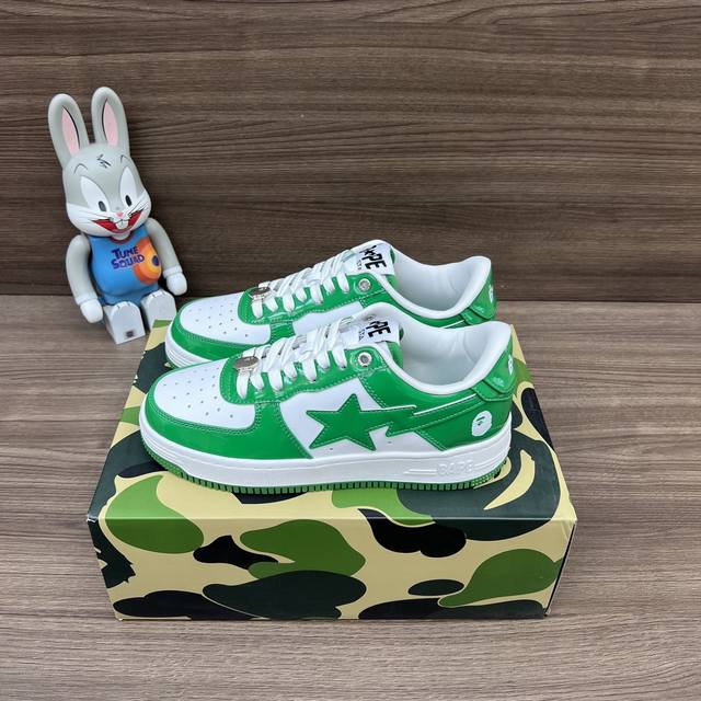 顶级版本猿人头a Bathing Ape Sta 经典潮流 时尚板鞋 男女同款 Bape 作为著名的潮流品牌，Bape Sta 也带有浓厚的潮流感，受到许多潮流