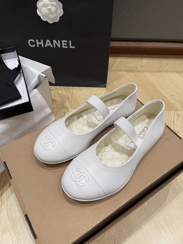 顶级版本 Chanel*小香新款平底玛丽珍 羊皮面羊皮里橡胶底 Size35 36 37 38 39 订40 41 不退换