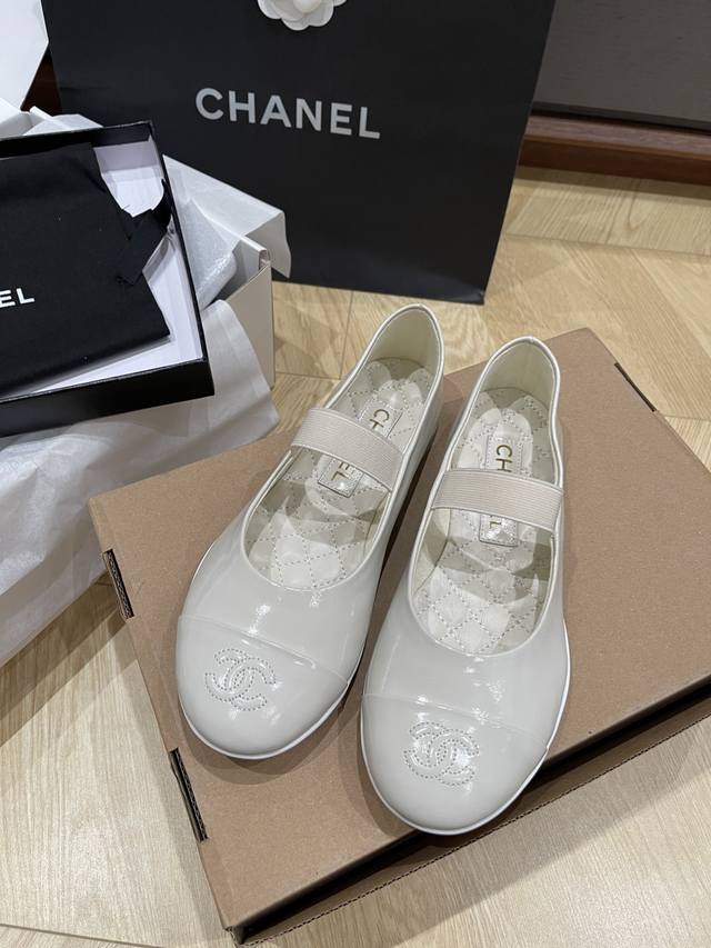 顶级版本 Chanel*小香新款平底玛丽珍 羊皮面羊皮里橡胶底 Size35 36 37 38 39 订40 41 不退换