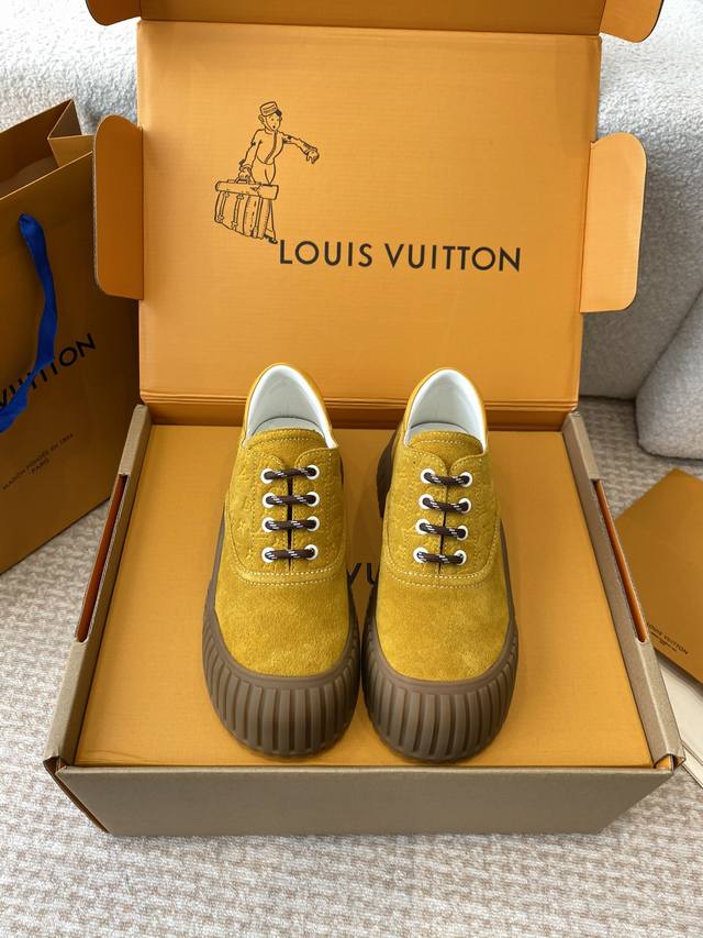 官网同步盒包装 Louis Vuitton 24秋冬 Lv 路易威登秋冬新款复古厚底鞋 玛丽珍 可爱十足非常减龄，完全不害怕显腿短，穿上后显得腿又瘦又直，超级推