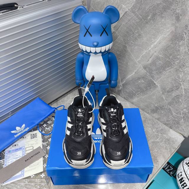 阿迪达斯 X Balenciage 巴黎世家 联名款 35-45码 顶级版本