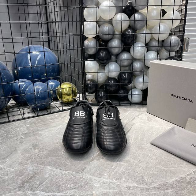 出厂 巴黎世家zen德训鞋新款 Balenciaga巴黎世家 Wmns Zen 皮革 圆头系带 低帮 生活休闲鞋 通用 全黑 码数：35～45