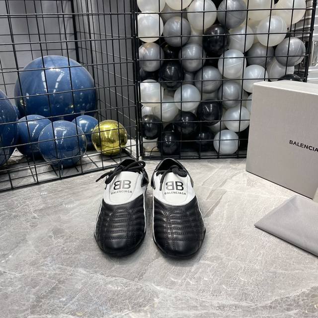 出厂 巴黎世家zen德训鞋新款 Balenciaga巴黎世家 Wmns Zen 皮革 圆头系带 低帮 生活休闲鞋 通用 全黑 码数：35～45