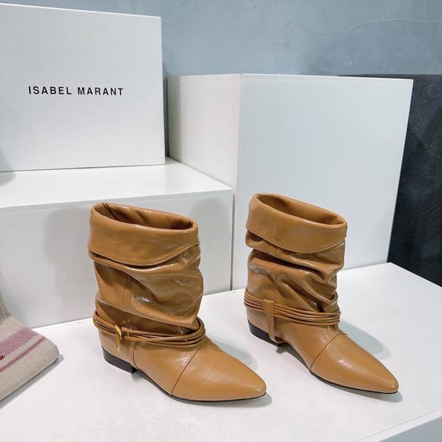 高品质出厂 ！顶级品质伊莎贝尔isabel Marant24Ss秋冬走秀款堆堆靴复古平跟短靴！ 一年四季都可以穿的靴子来了，一双封神的复古靴 简约复古设计，关键