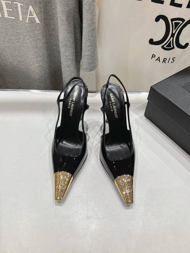 高版本出厂 Saint Laurent 圣罗兰ysl 25Ss春夏全新金属小方头高跟鞋凉鞋单鞋～ 今年大热的复古金头搭配全新宝石点缀，野性自由高雅性感并存，收男