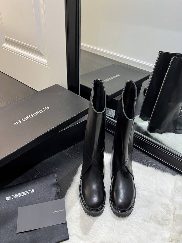 上新ann Demeulemeester 官网jay Boots神奇两穿骑士靴长靴 年brand New升级版-顶级全新呈献 优选进口小牛粒面皮：经典暗亮黑蜡感