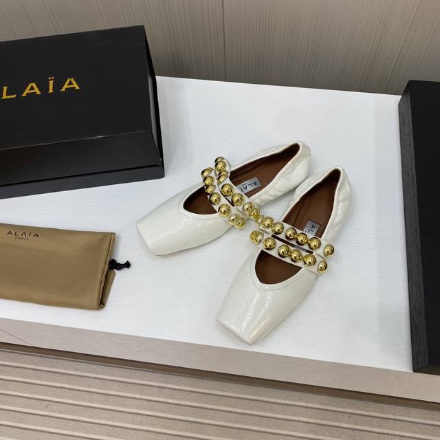 出厂价 顶级品质 Alaia 新款网面半拖平底凉鞋单鞋 原版购入法国一线奢侈品牌alaia 阿莱亚24Ss法式仙女芭蕾舞平底跳舞鞋，Alaia品牌源自其创始人，