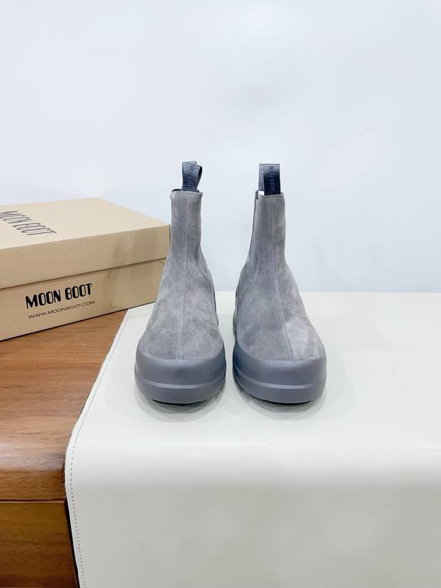 Moon Boot Lun*24秋冬季新款雪地靴 长期主义购物一moonboot雪地靴因为冬天想去追极光，对比了很多雪地靴，超轻发泡大底 Moonboot的经典