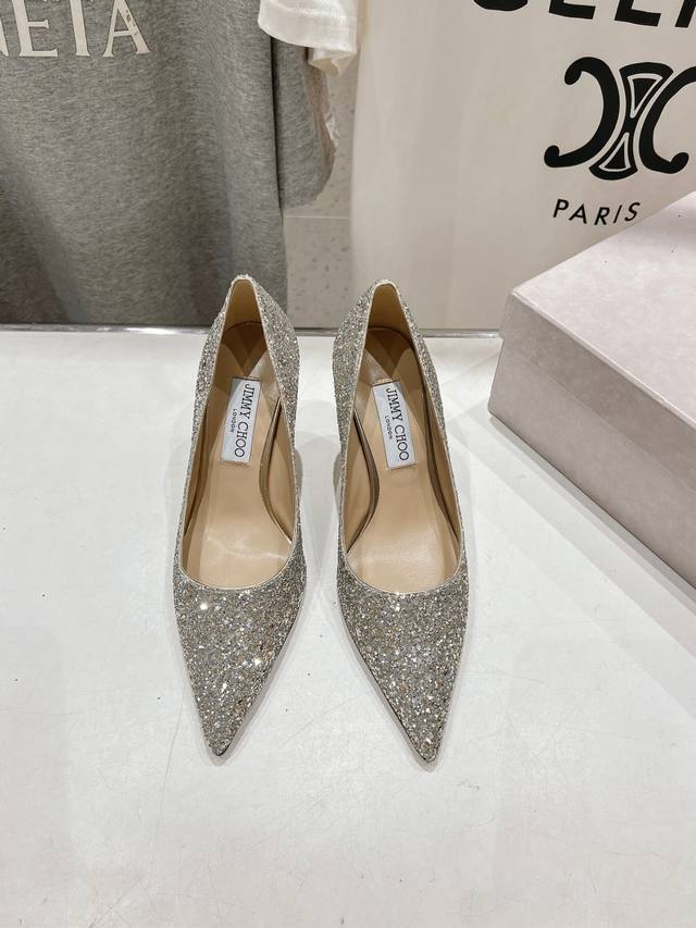 高版本出厂 Jimmy Choo*｜Jc 吉米周2025Ss春夏新款简约尖头格力特高跟鞋单鞋 原版套楦，完美的线条，简约大气上脚显气质粗跟舒适百搭，还能拉长双腿