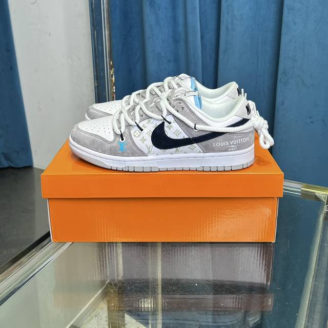 新配色 高端顶级优势货源 Nike Sb Dunk Low复古休闲板鞋 Size: 36-46 带半码