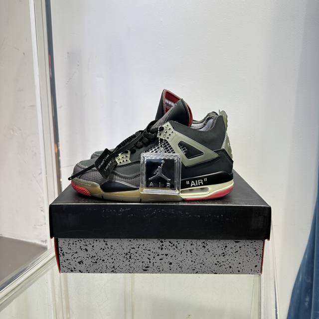 顶级版本 Off-White X Jordan Air Jordan 4 舒适休闲减震防滑耐磨中帮复古篮球鞋 尺码：36-47