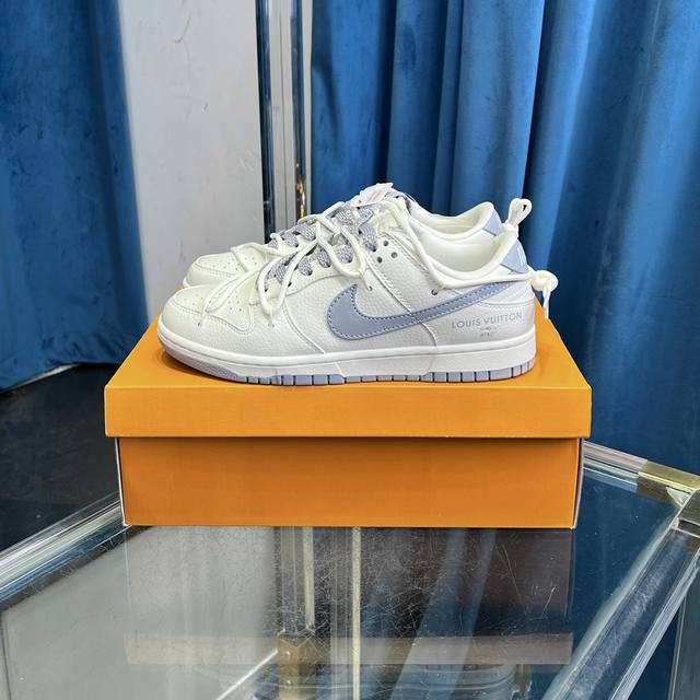 新配色 高端顶级优势货源 Nike Sb Dunk Low复古休闲板鞋 Size: 36-46 带半码