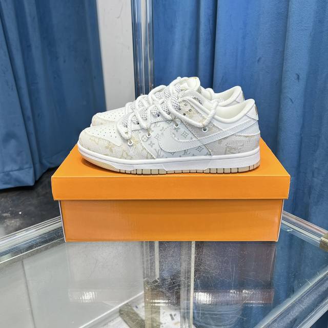 新配色 高端顶级优势货源 Nike Sb Dunk Low复古休闲板鞋 Size: 36-46 带半码