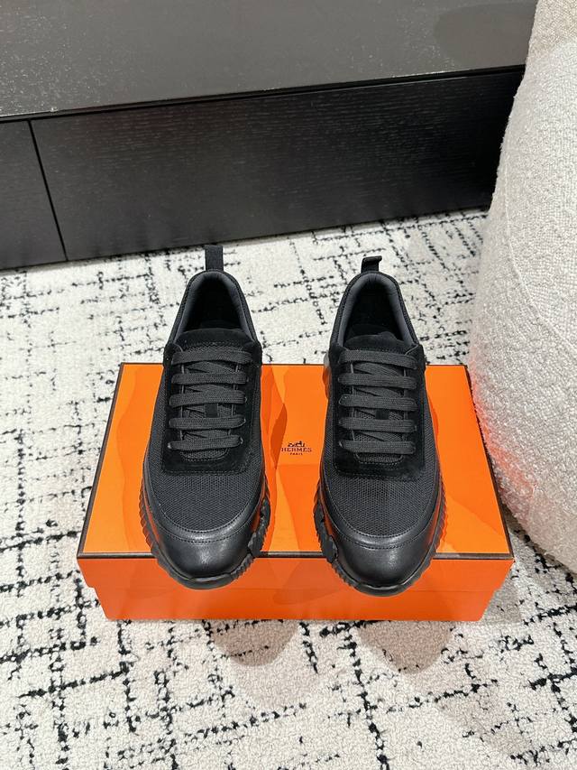 顶级版本 情侣款 Hermes 爱马仕 24 Fe New Arrival~ 秋冬新款 Bouncing 情侣运动 休闲鞋 爱马仕最舒服的鞋，没有之1，上脚特轻