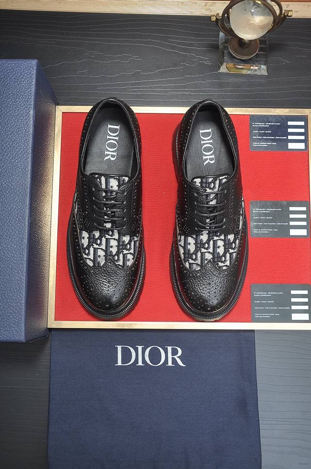 价 Dior 迪奥 官网全球首发 男鞋高端品牌 最新力作：意大利进口原版专用牛皮+牛皮内里原版包头橡胶大底 柔软舒适，让行走更加便捷舒适！尺码:38-44 45