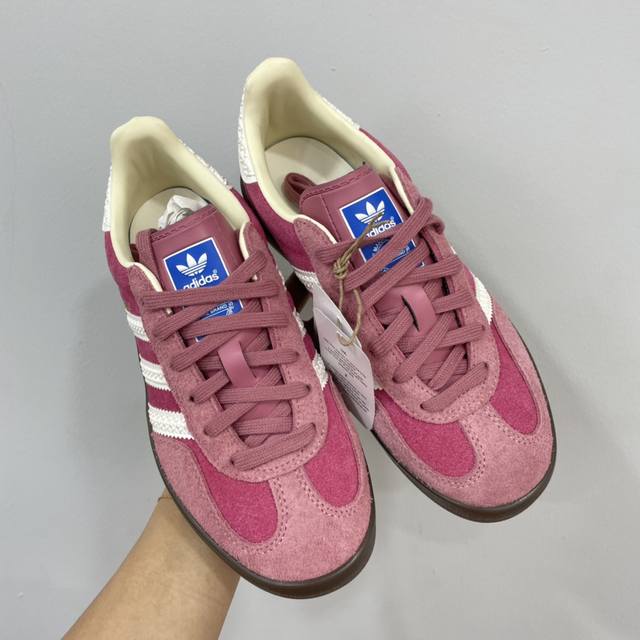 出厂 纯原 现货 专柜版 阿迪 阿迪达斯adidas Gazelle Indoor Trainers 羚羊内训系列低帮复古百搭休闲运动德训风板鞋 尺码：35.5